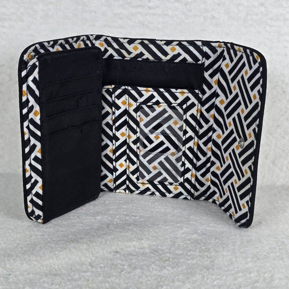 Vera Bradley Classic Black Trifold Euro Wallet RETIRED Pattern - Picture 4 of 10